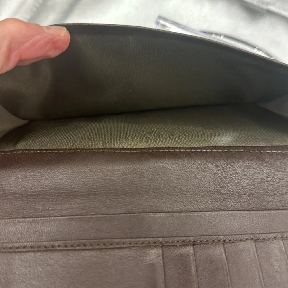 Dior wallet
